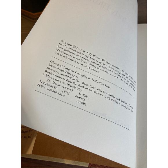 Vintage 80s Tiger Eyes | Judy Blume | Hardcover | 1st Ed., 2nd Printing | 1981 - Picture 4 of 6